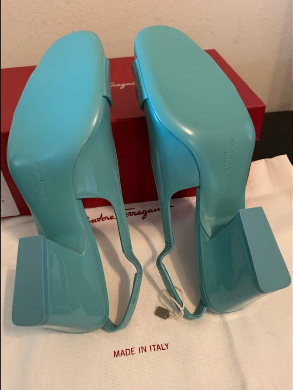 Salvatore Ferragamo Briget 9C Pump TURQUOI LeatherClassic Gancini HEEL Women NWB - Picture 11 of 16
